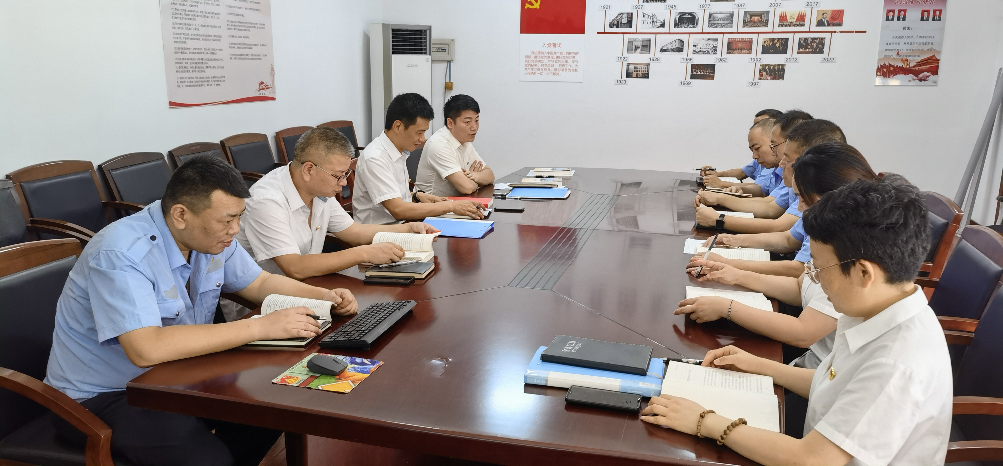 1658821590480186.jpg 2022.07.22學(xué)習(xí)第十五次黨代會精神 謝毅攝.jpg